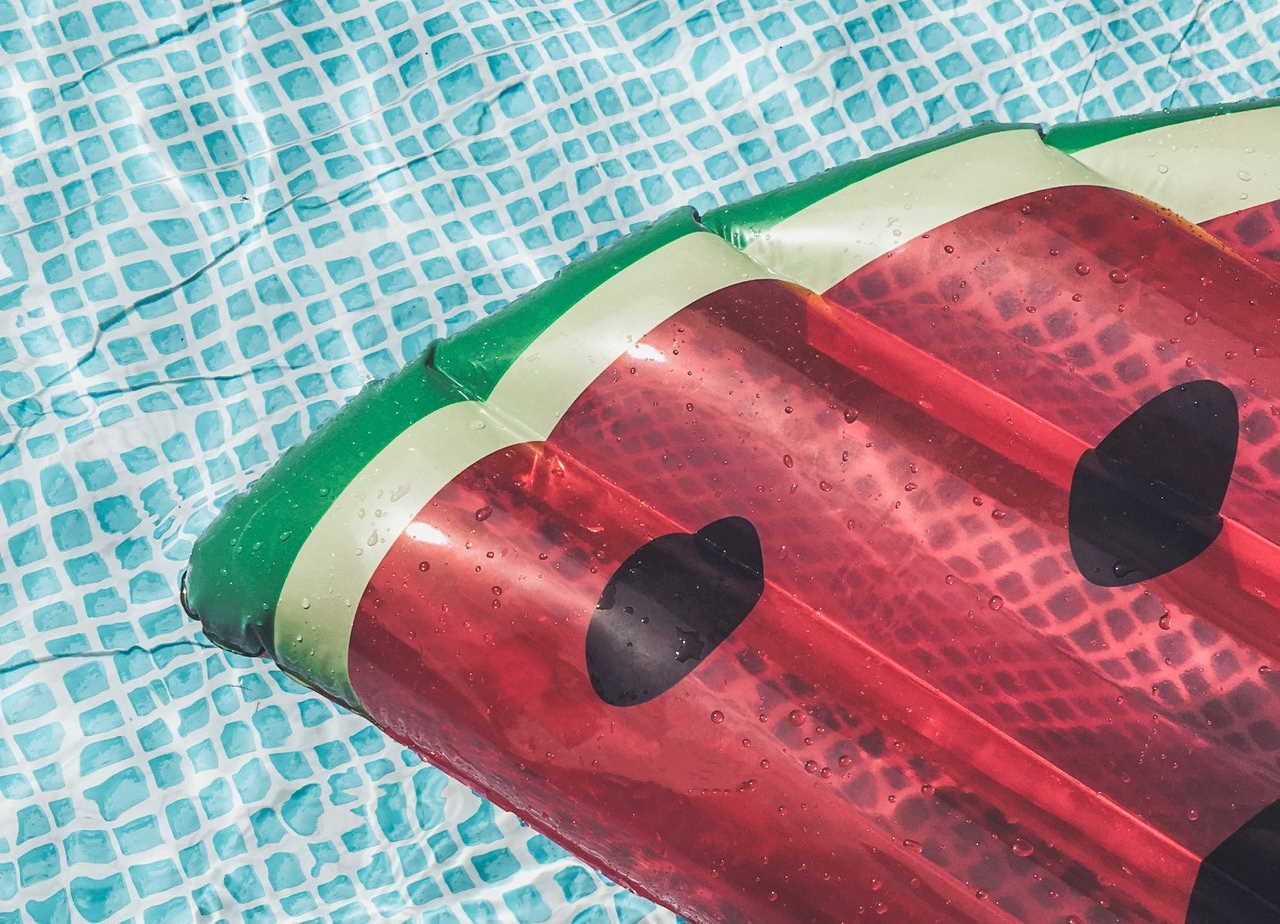 best pool floats for tanning